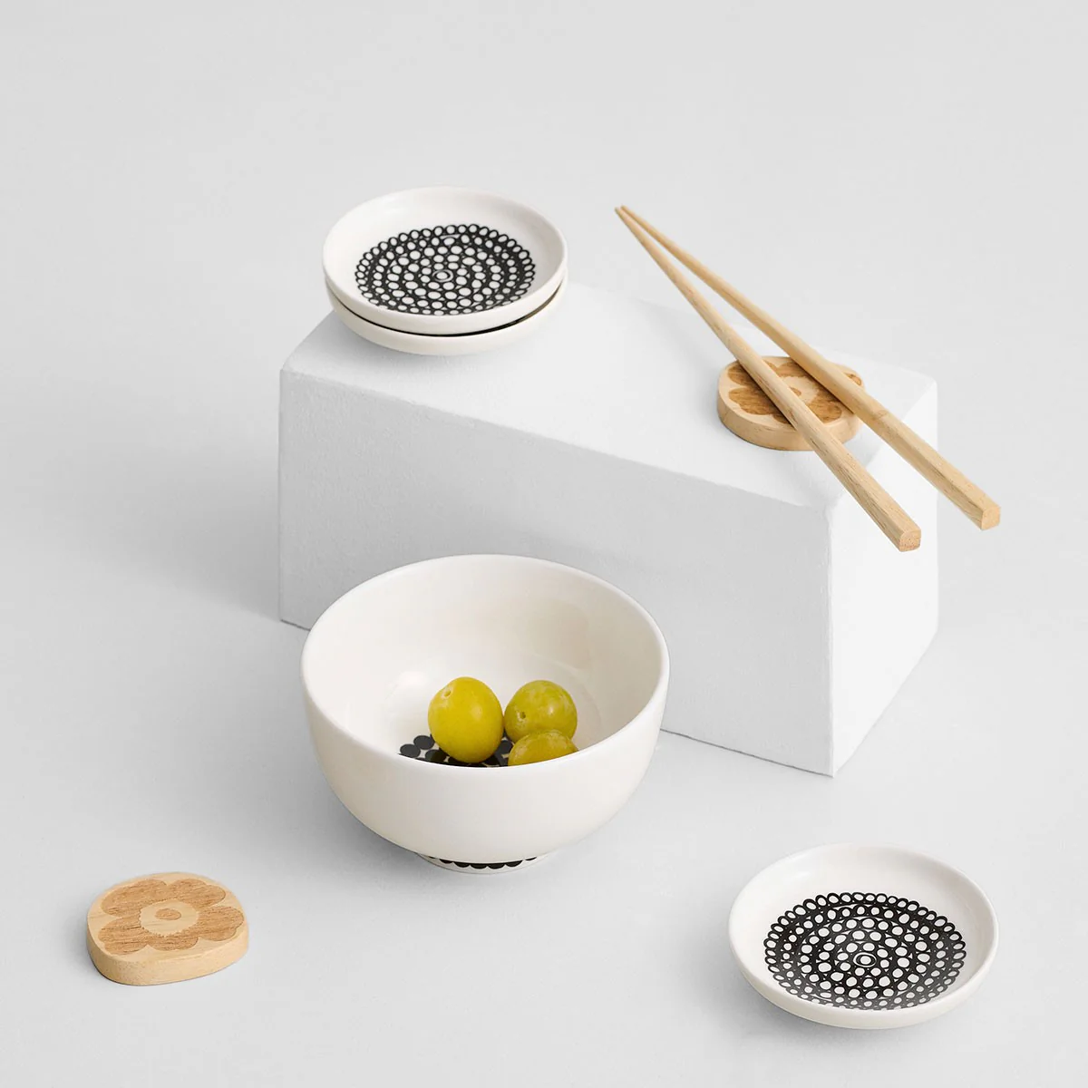 Marimekko Siirtolapuutarha White / Black Mini Sauce Plate - Image 3