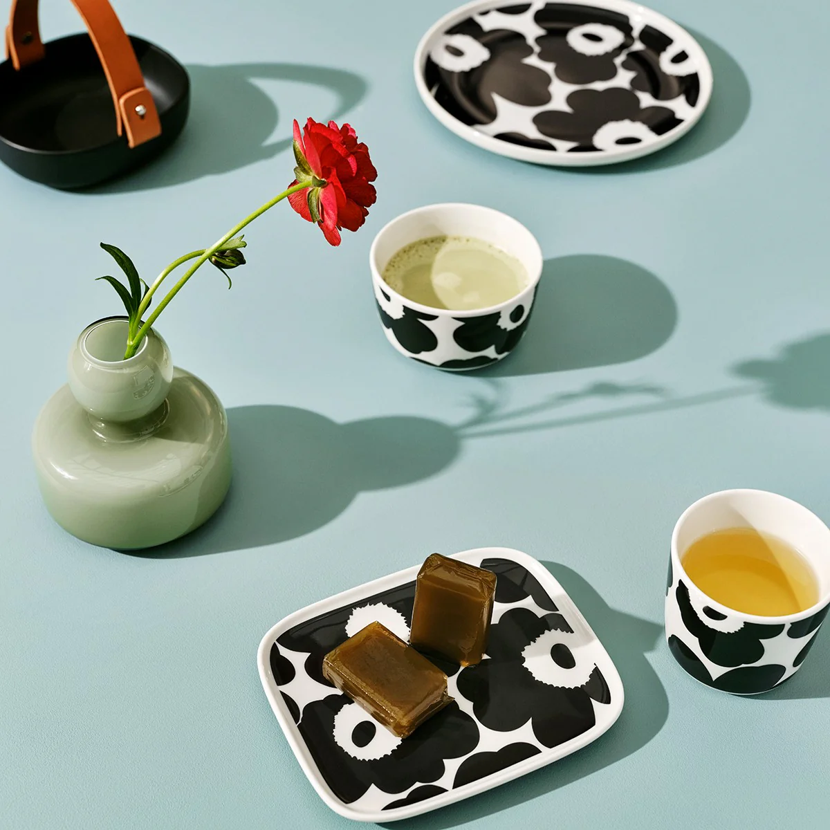 Marimekko Unikko White / Black Small Plate - Image 2