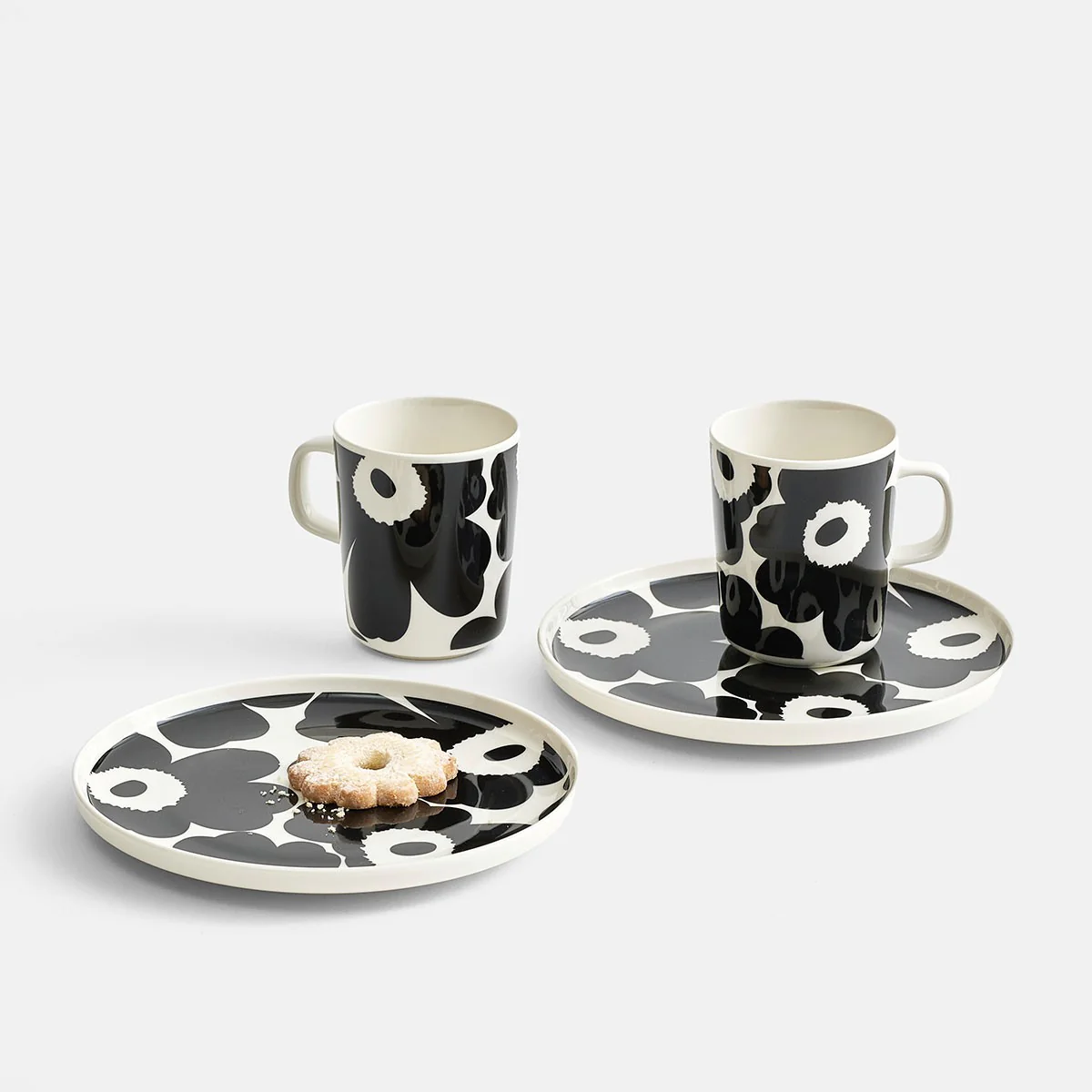 Marimekko Unikko White / Black Salad Plate - Image 4