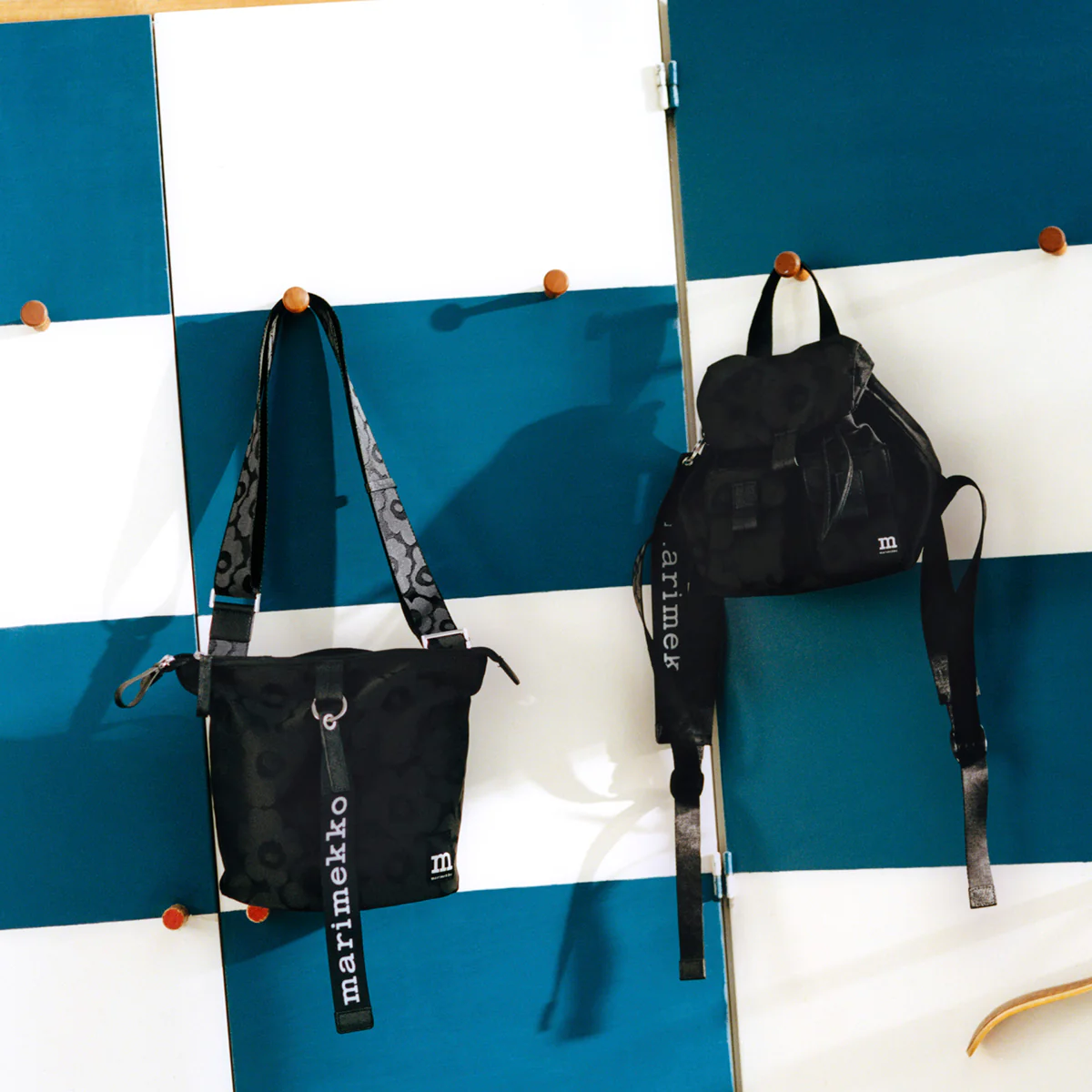Marimekko Unikko Black Carry All Shoulder Bag - Image 6