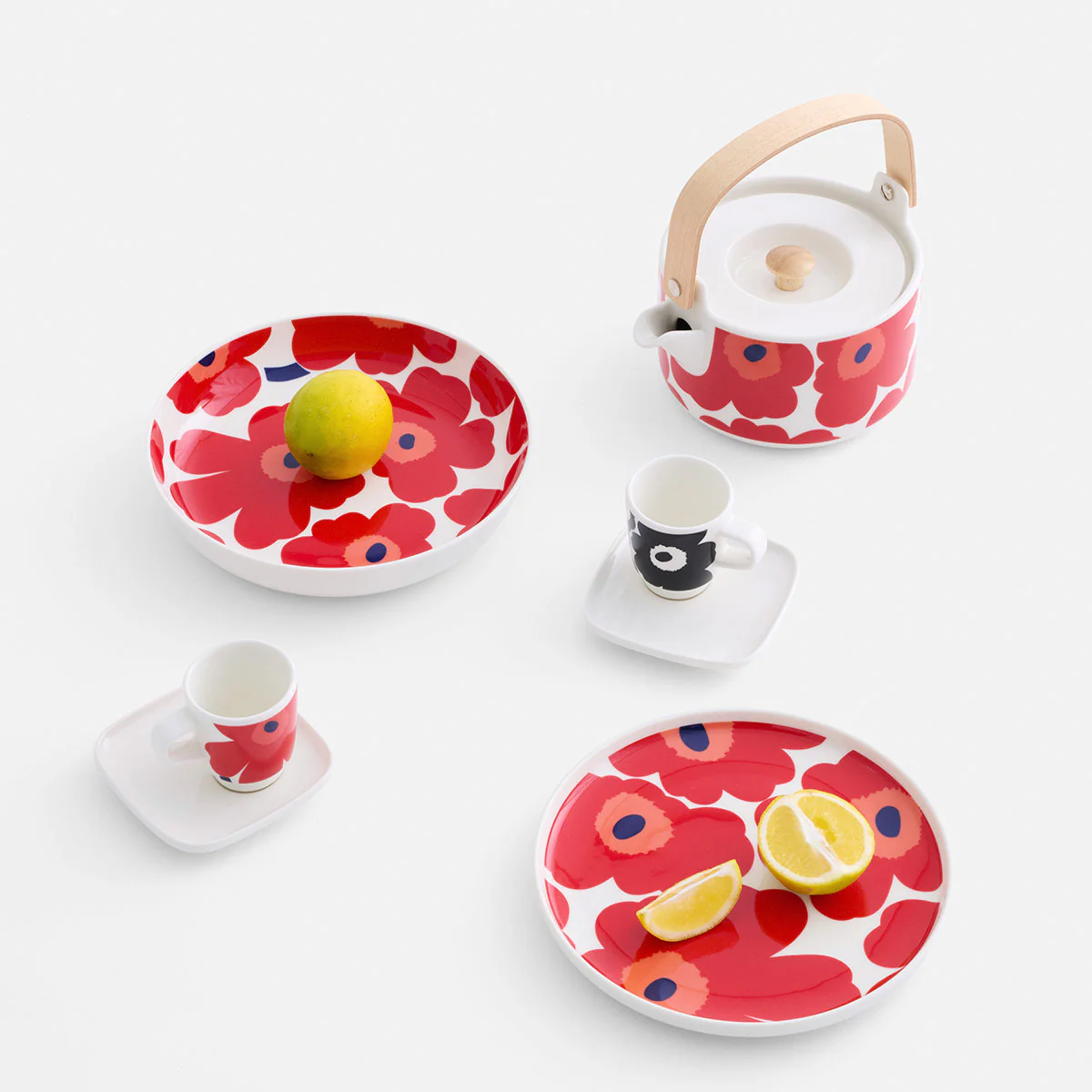 Marimekko Unikko Red Salad Plate - Image 3