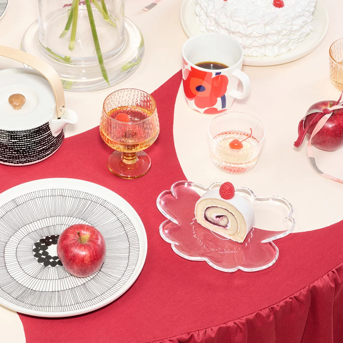 Marimekko Unikko Clear Glass Salad Plate - Image 3