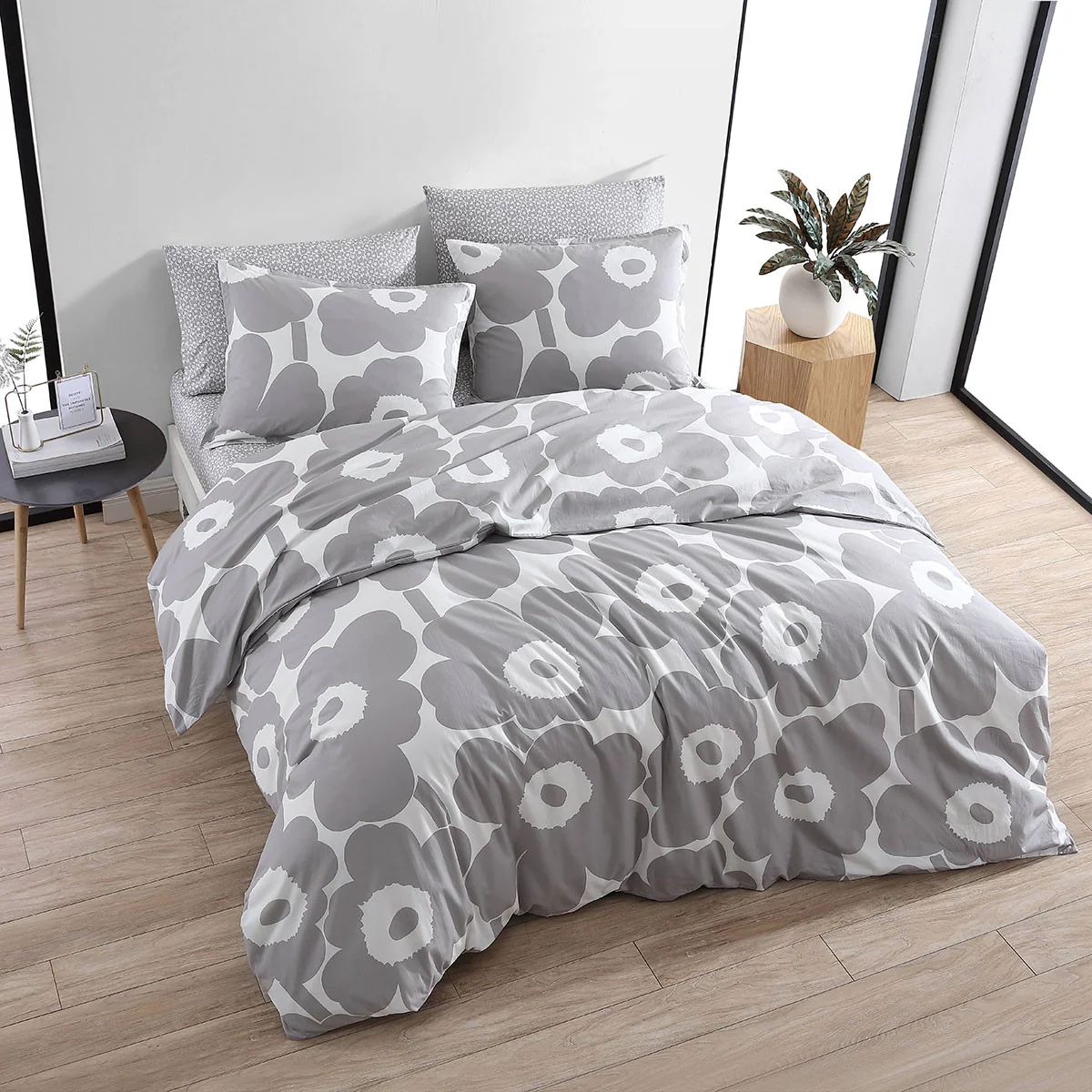 Marimekko Unikko Grey King Duvet Cover Set - Image 2
