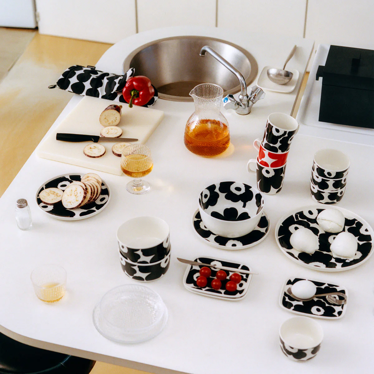 Marimekko Unikko Black / White Large Bowl - Image 2