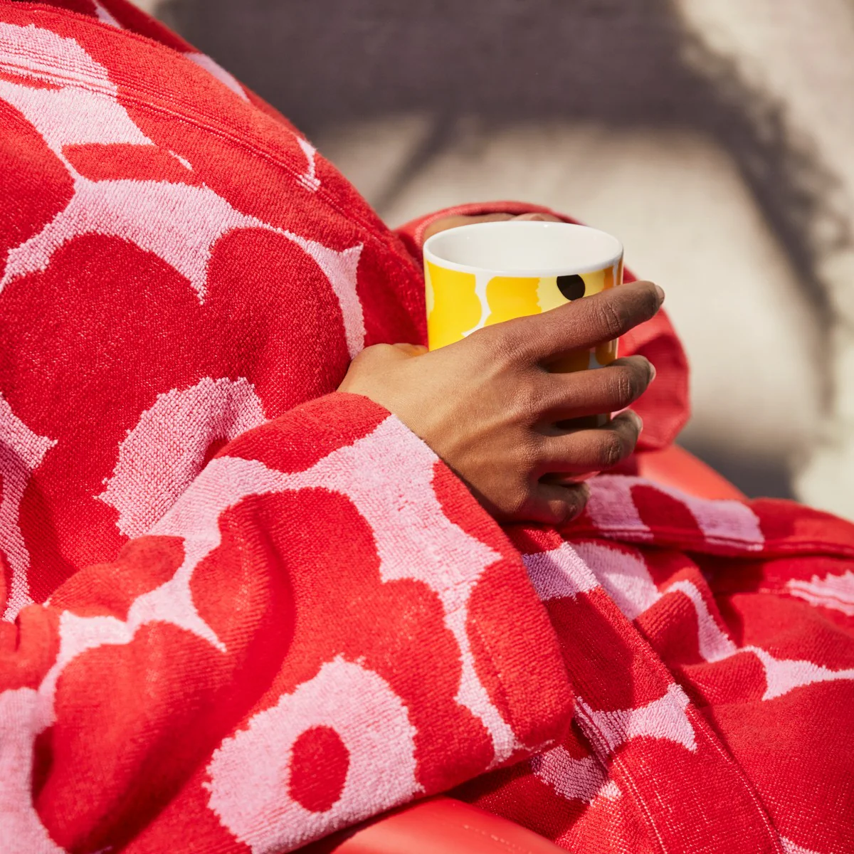 Marimekko Unikko Pink / Red Bathrobe - Image 3