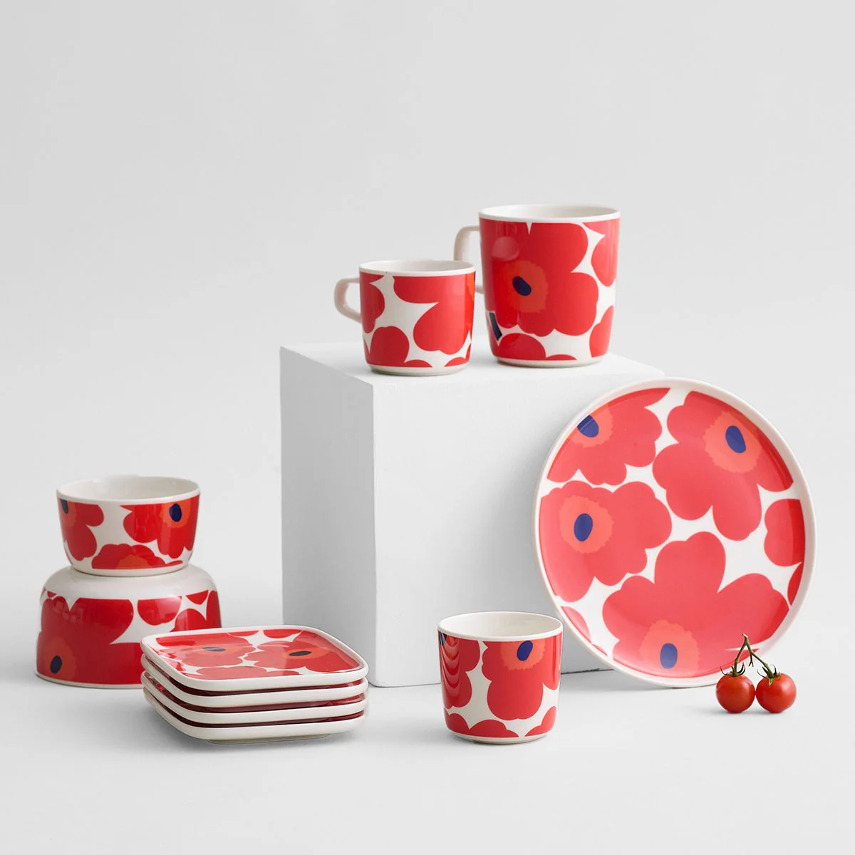 Marimekko Unikko Red Coffee Cup - Image 3