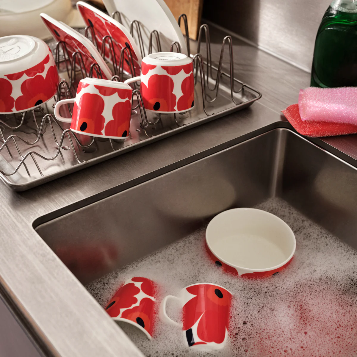 Marimekko Unikko Red Coffee Cup - Image 4