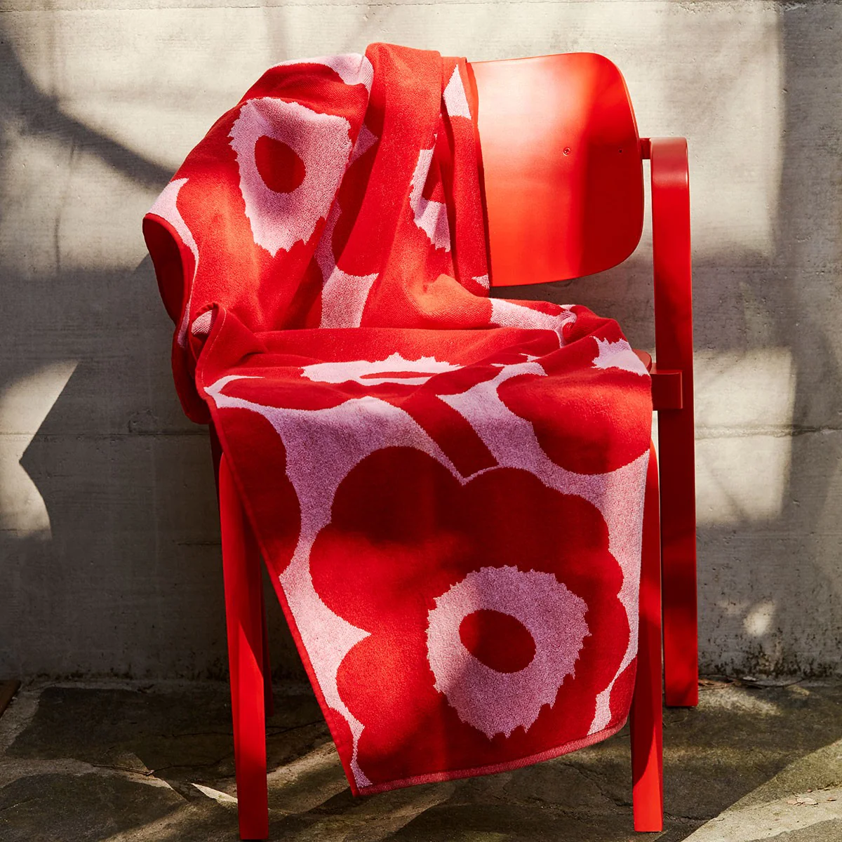 Marimekko Unikko Pink / Red Bath Towel - Image 2