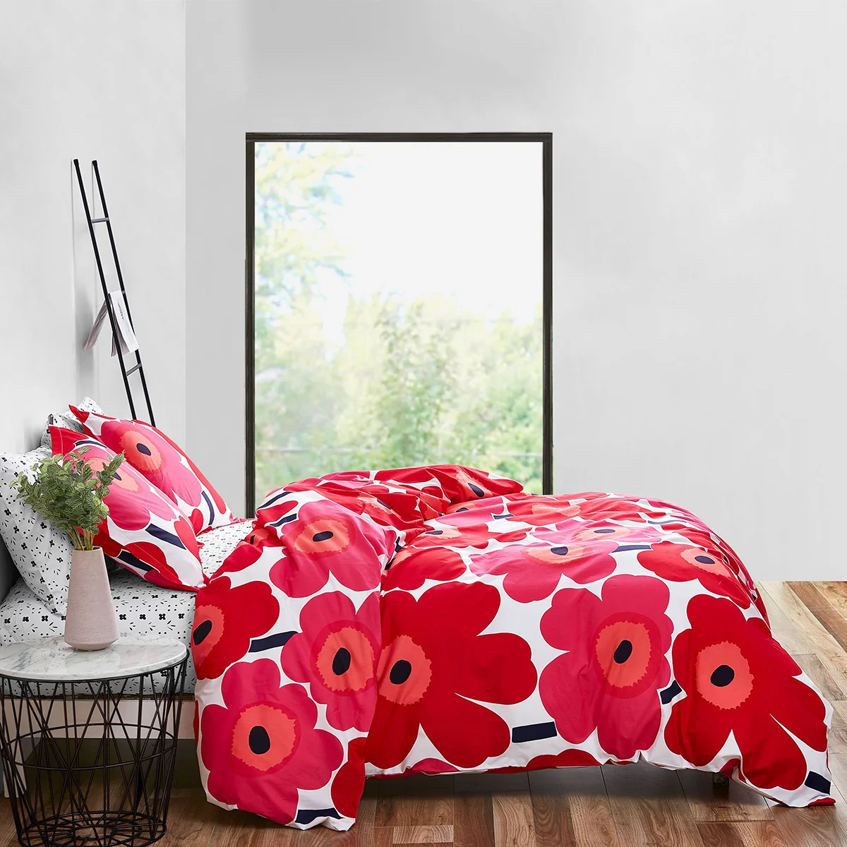 Marimekko Unikko Red King Duvet Cover Set - Image 3