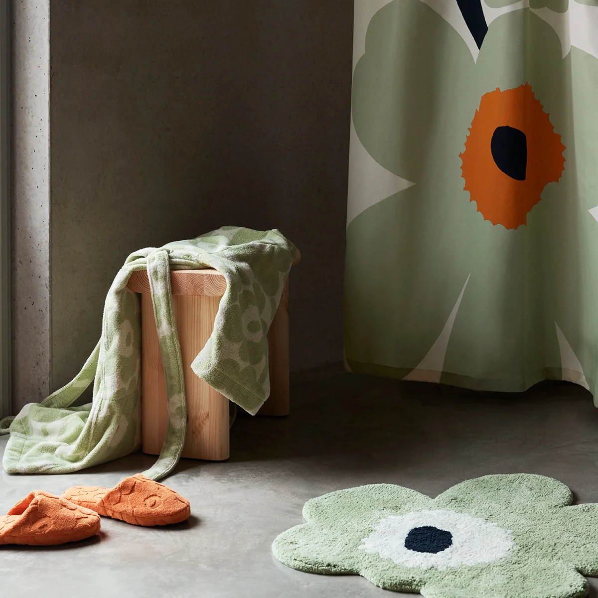 Marimekko Unikko Sage Green / Off White / Navy Bath Mat - Image 4