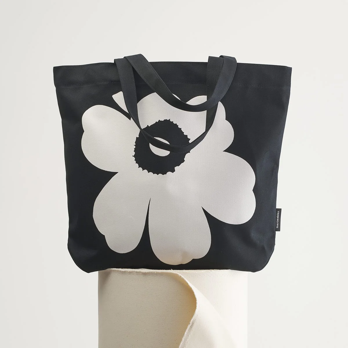 Marimekko Unikko Torna Black / White Canvas Bag - Image 3