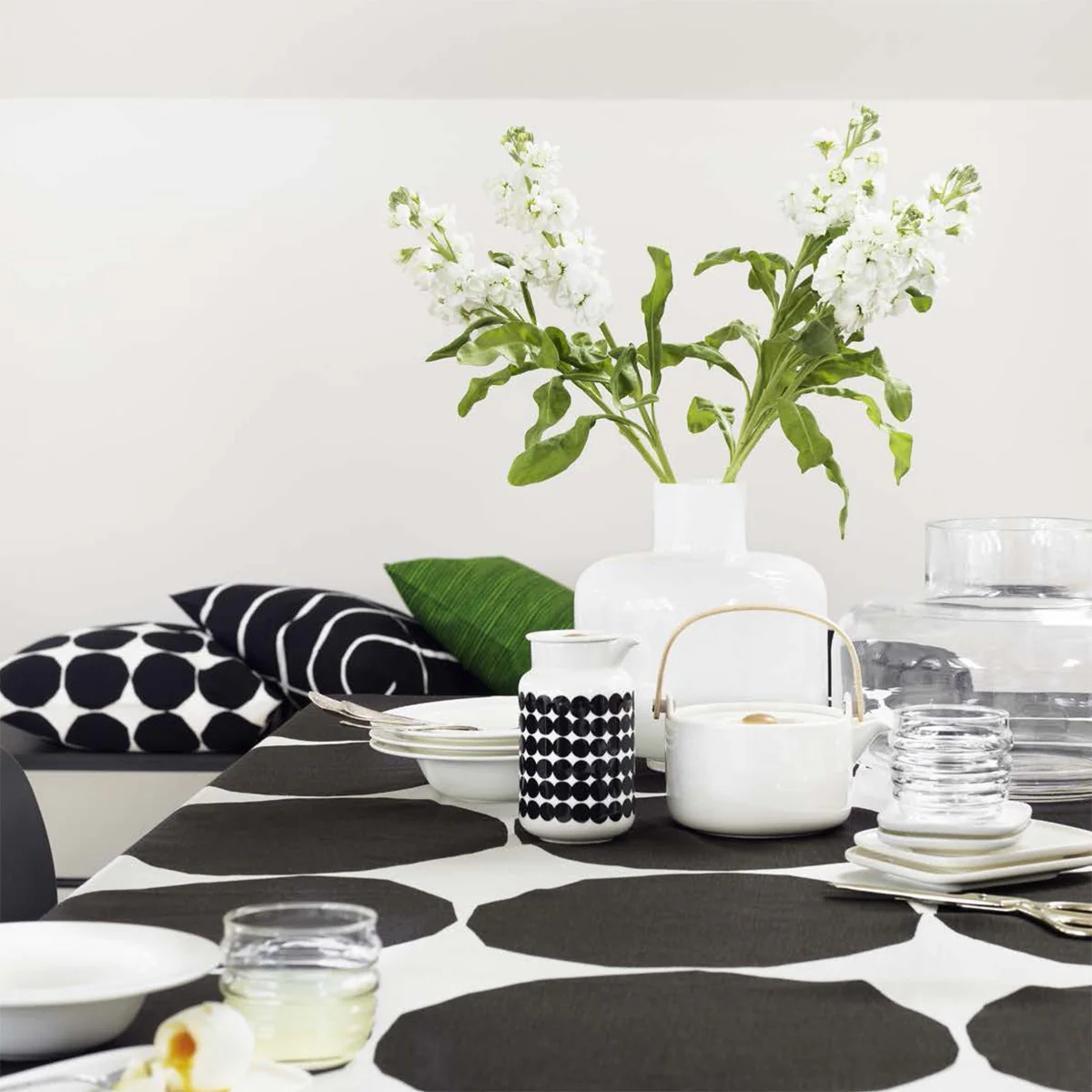 Marimekko Urna Clear Vase - Image 3