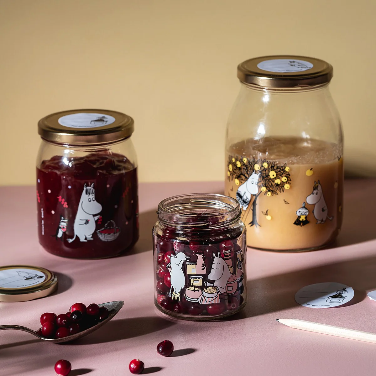 Muurla Moomin Apples Large Glass Jar - Image 5