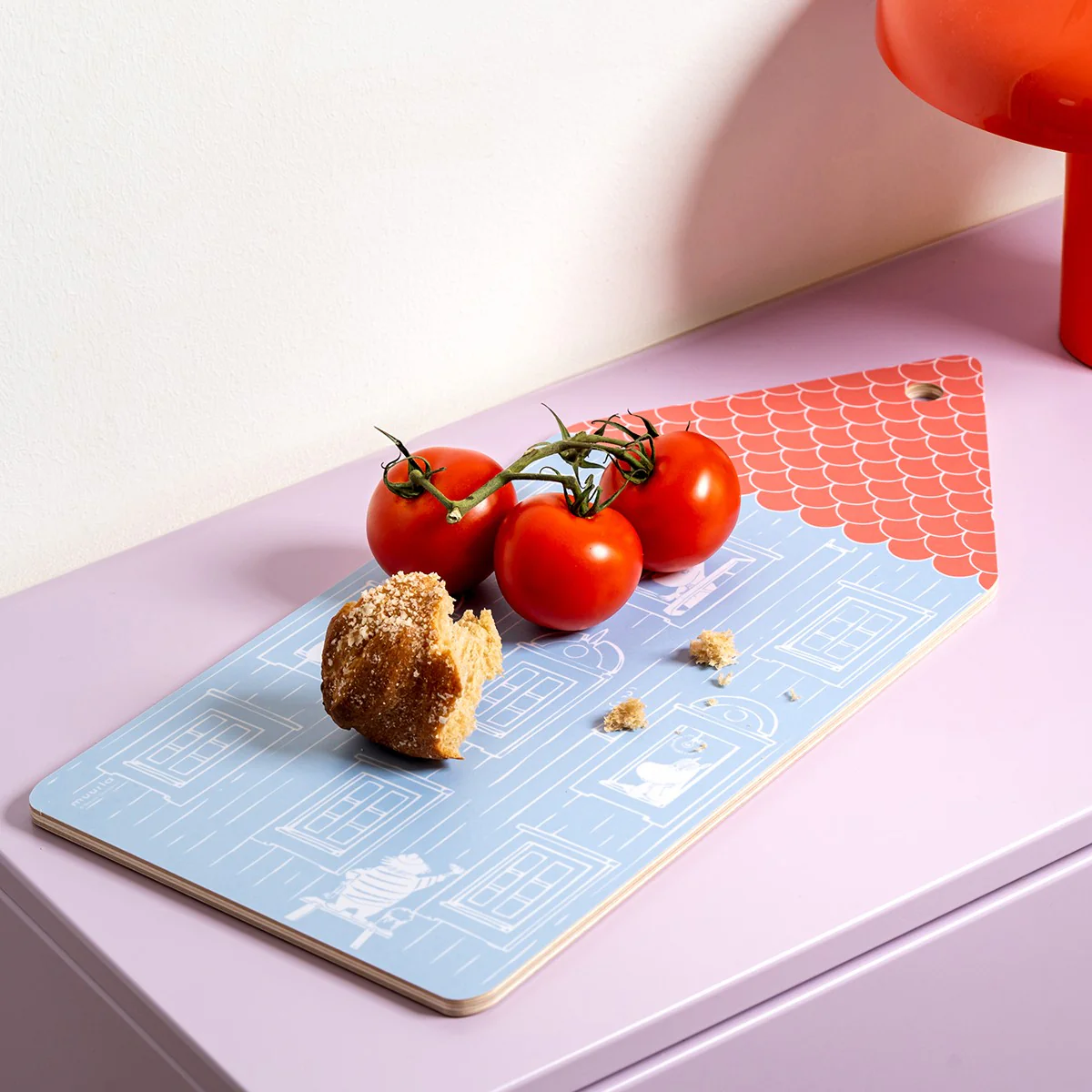 Muurla Moomin House Blue / Red Reversible Chop & Serve Board - Image 3