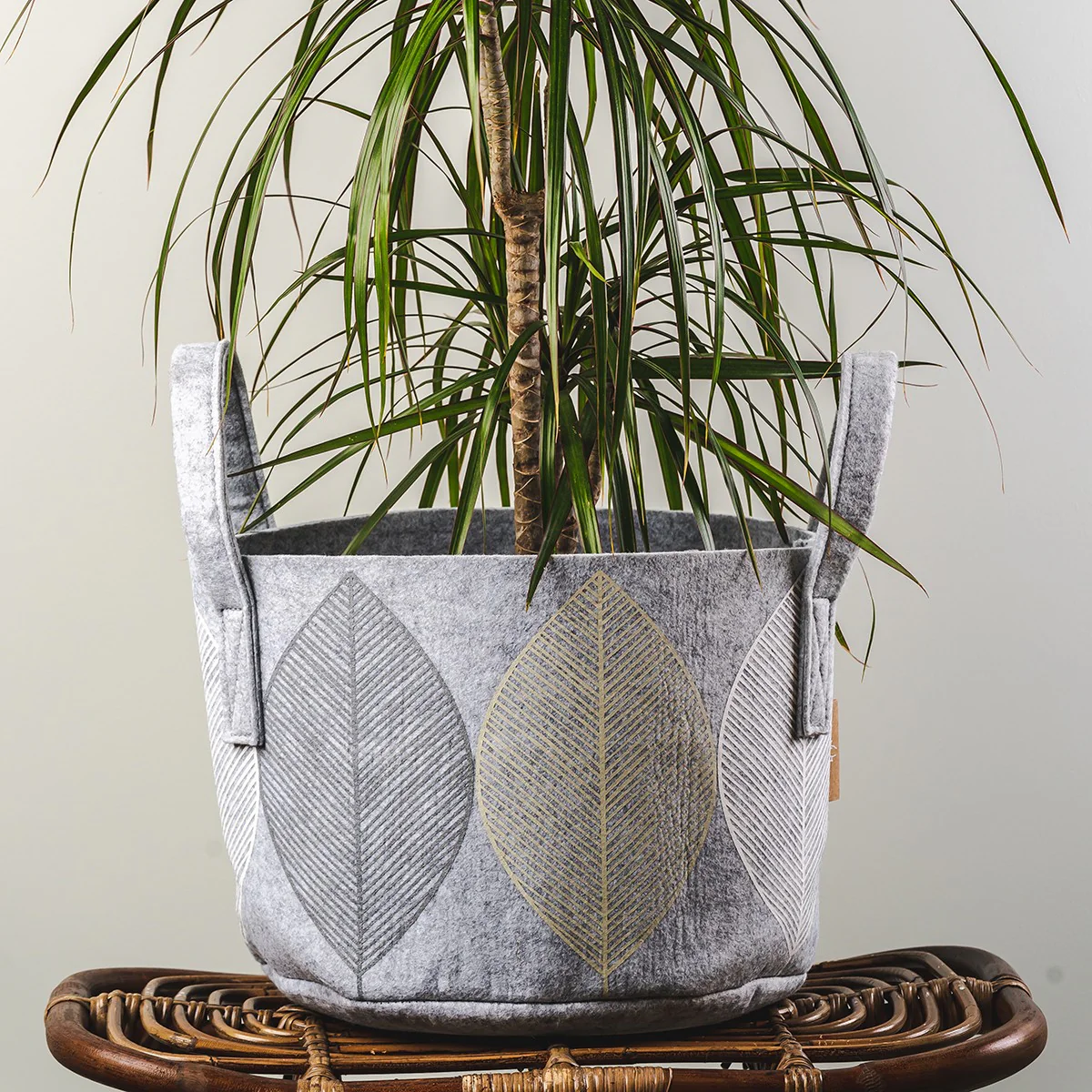 Muurla Leaf Light Grey Storage Basket - Image 3