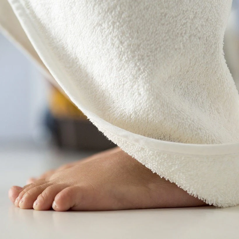 Pentik Halipupu White Hooded Terry Towel - Image 3