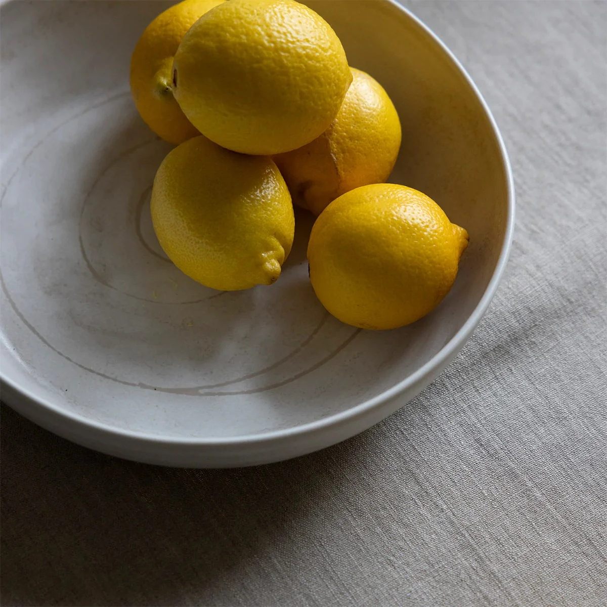 Pentik Kivi Beige Serving Bowl - Image 3