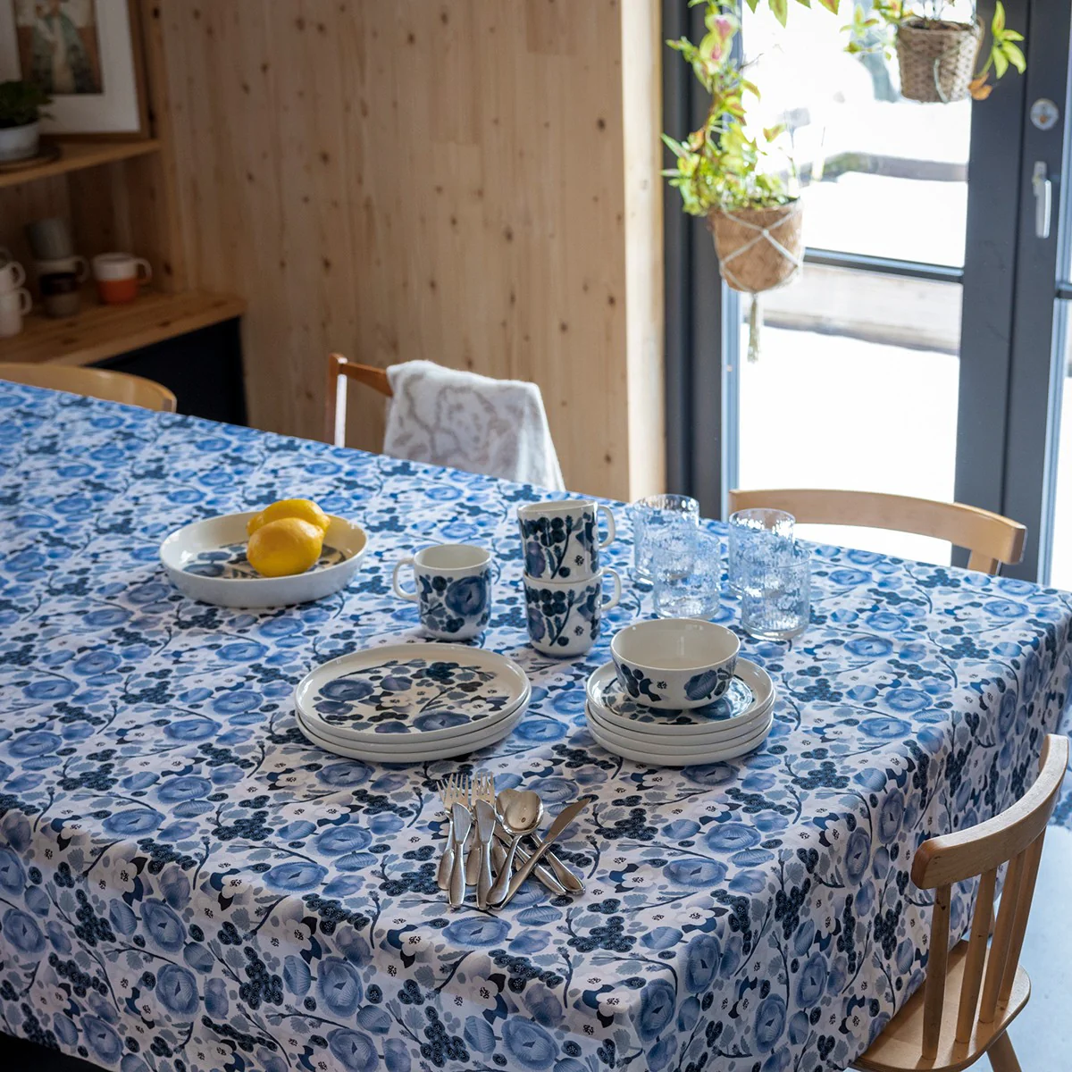 Pentik Lapin Kukka Blue / White Salad Plate - Image 4