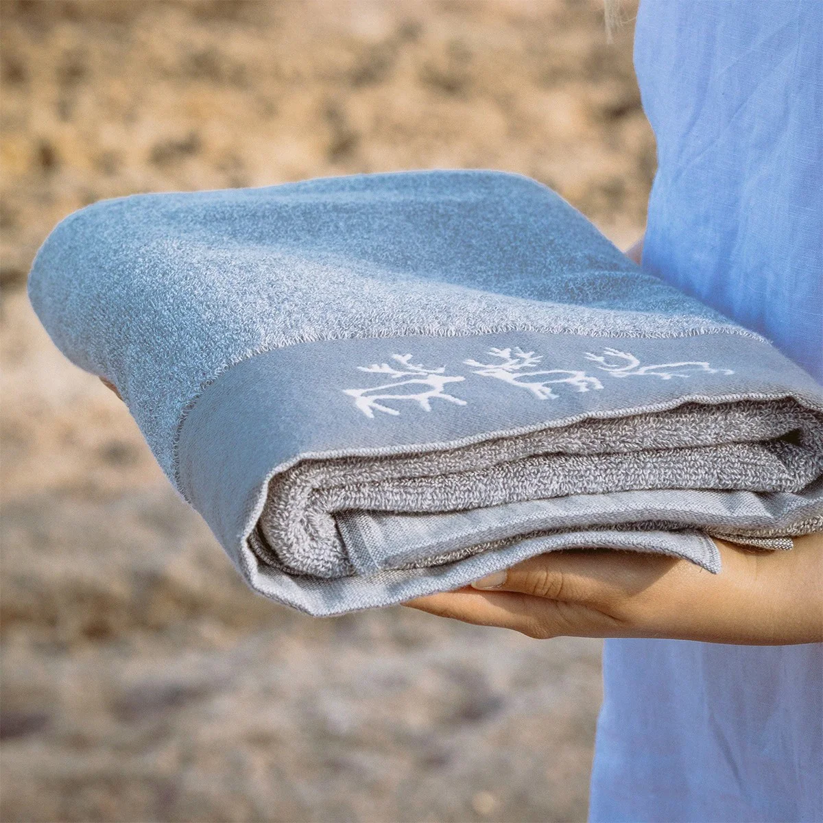 Pentik Saaga Concrete Bath Towel - Image 2