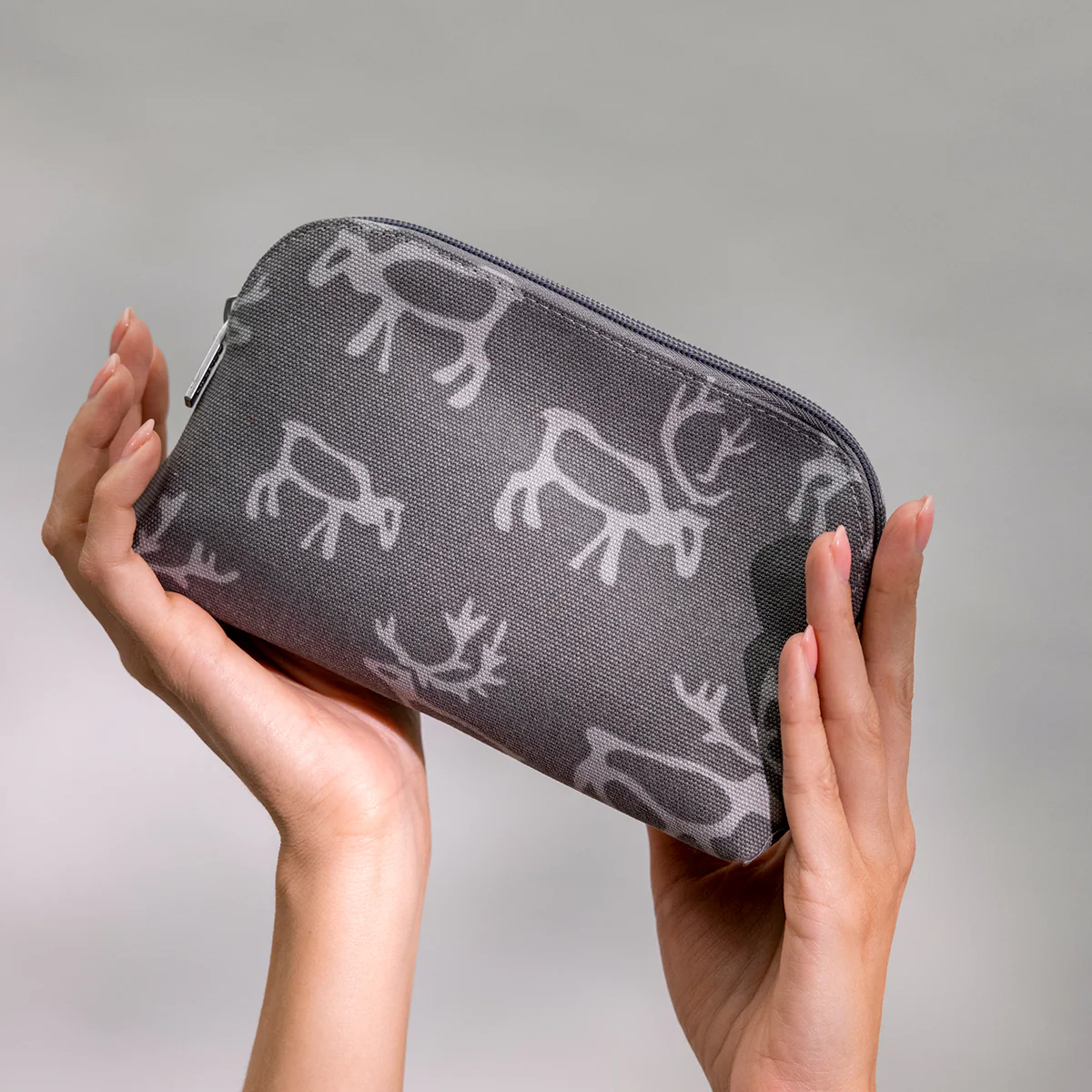 Pentik Saaga Grey Small Cosmetic Bag - Image 4