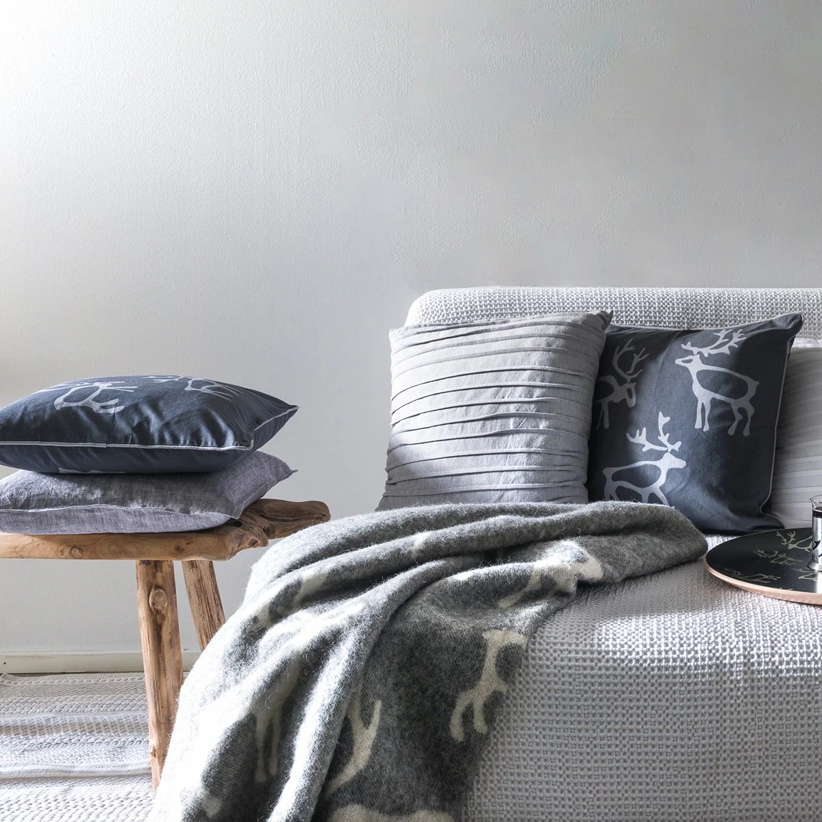 Pentik Saaga Grey Wool Blanket - Image 5