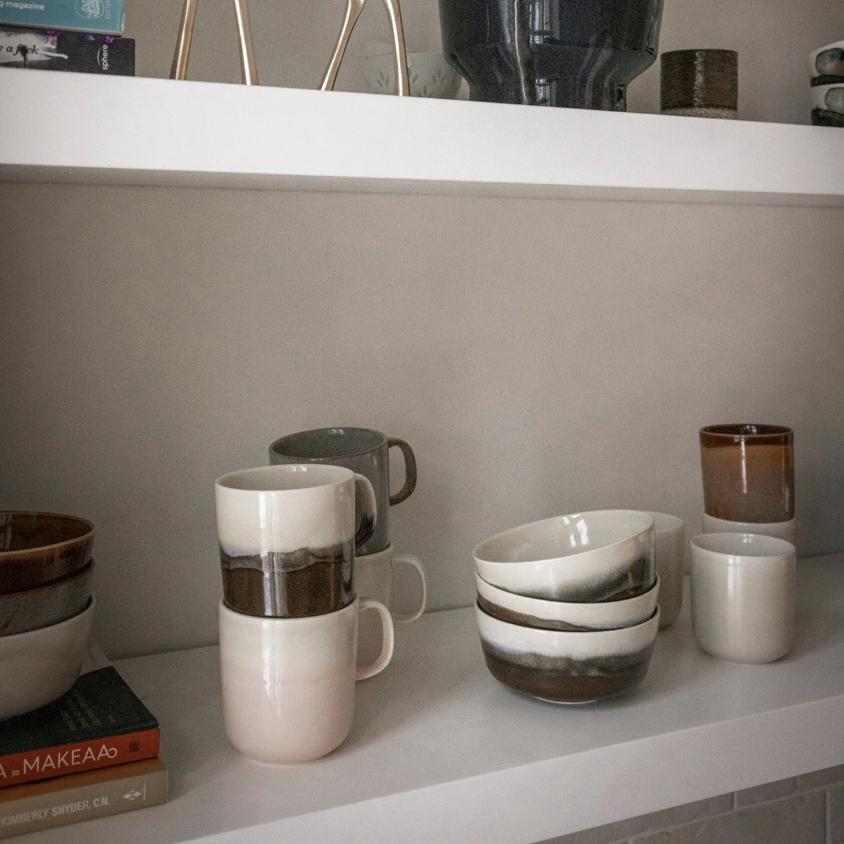 Pentik Tuntu Dark Brown / Off White Mug - 12 oz - Image 3