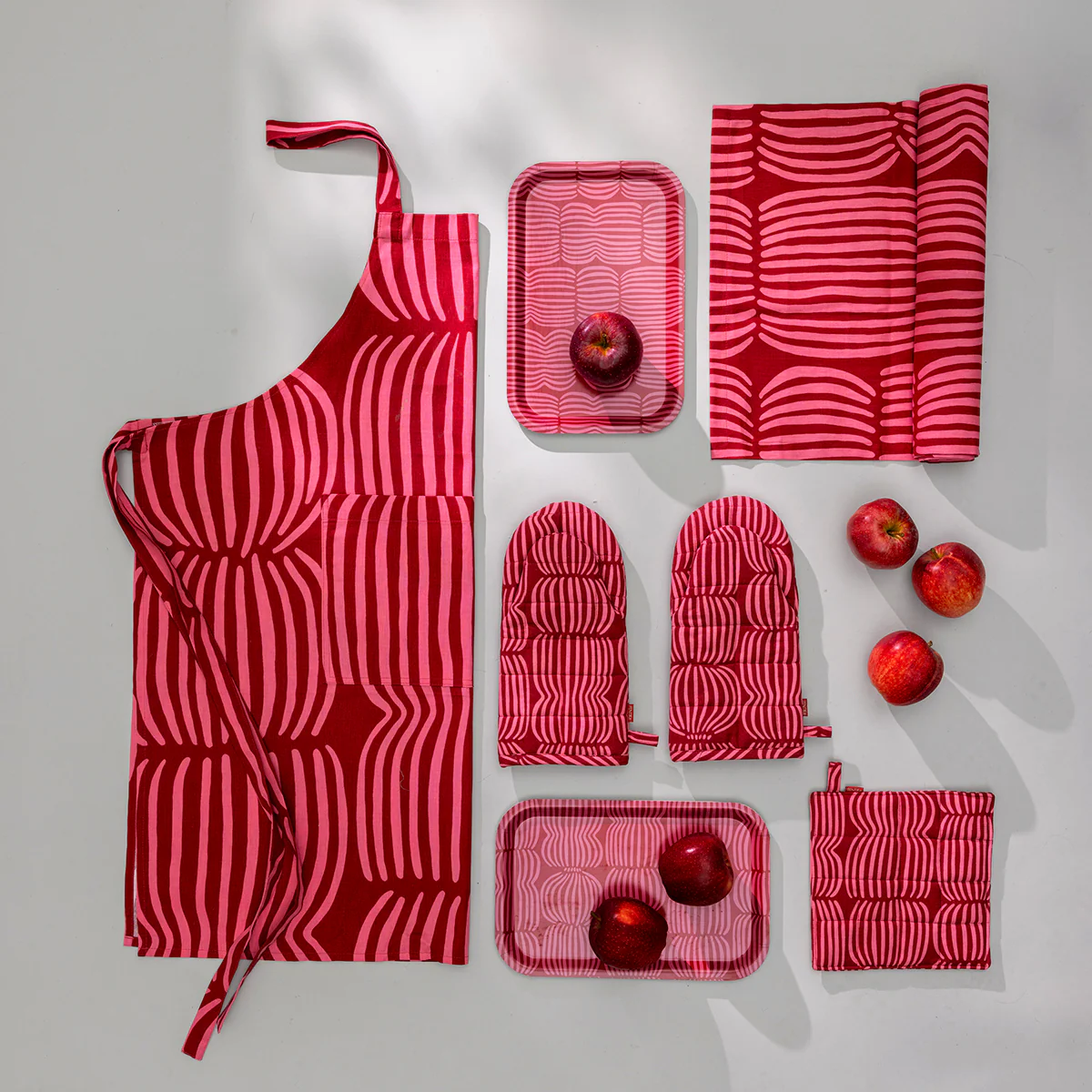 Pentik Vilja Red / Pink Small Tray - Image 2