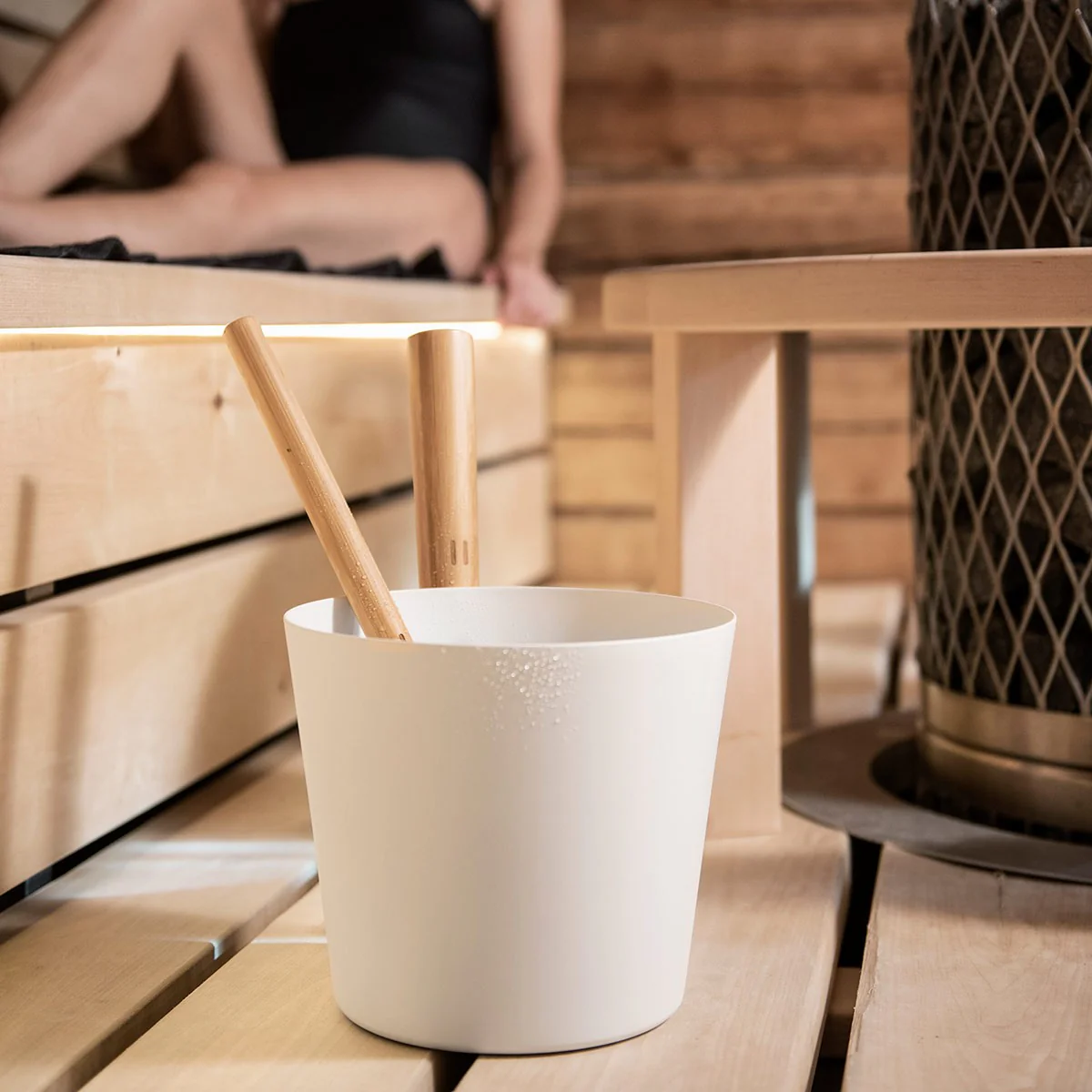Rento Aluminum / Bamboo White Sauna Ladle - Image 3