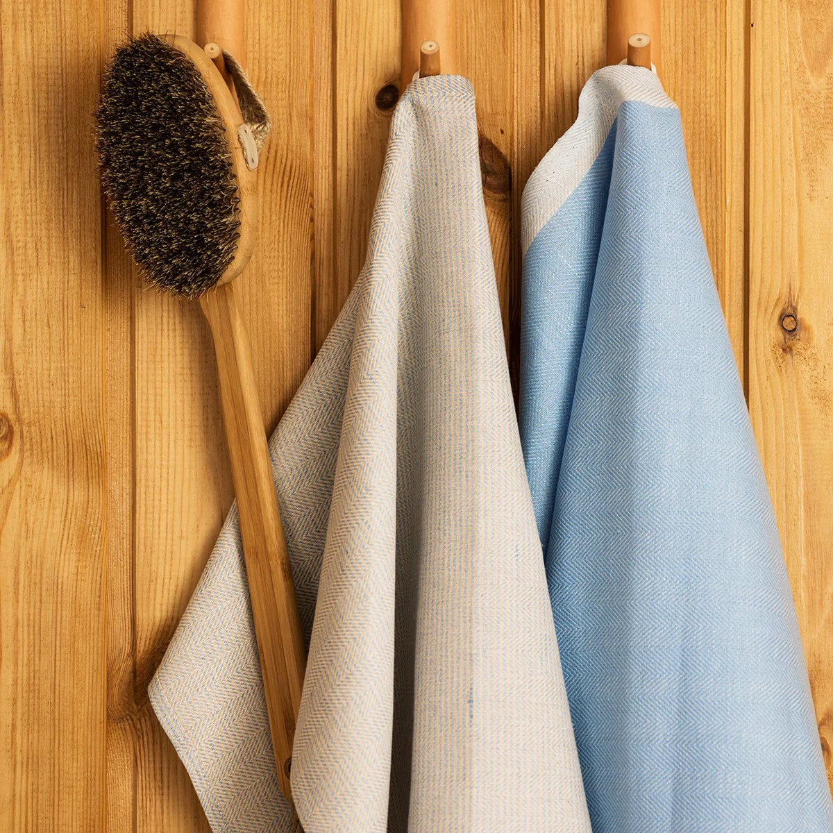 Rento Natural Bamboo Bath Brush - Image 5