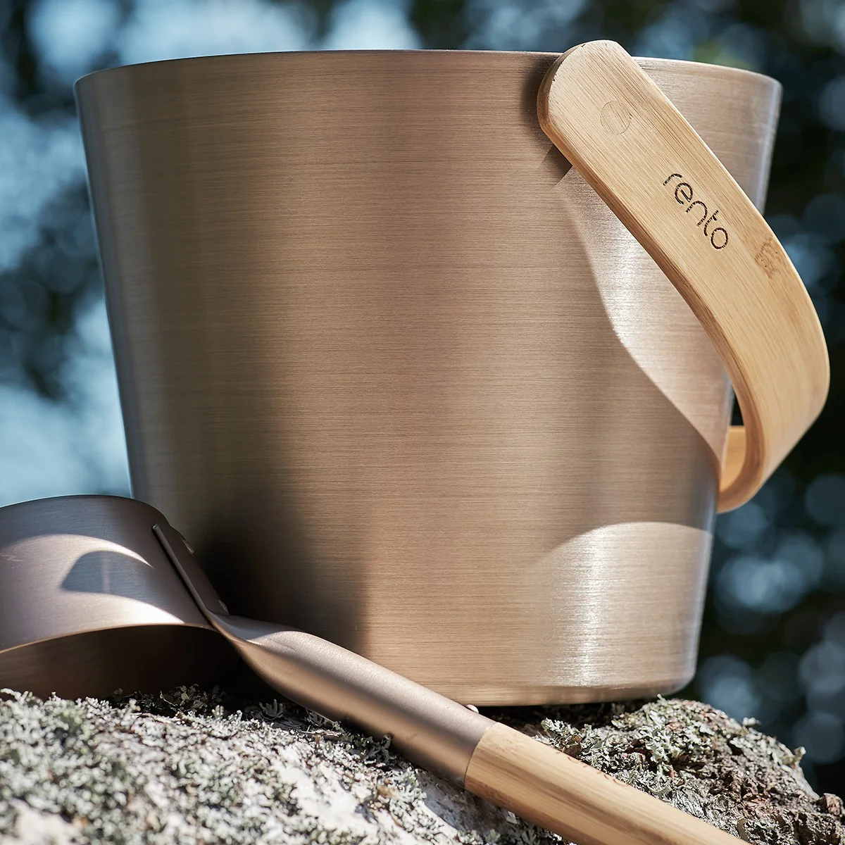 Rento Champagne Aluminum & Bamboo Sauna Ladle - Image 4