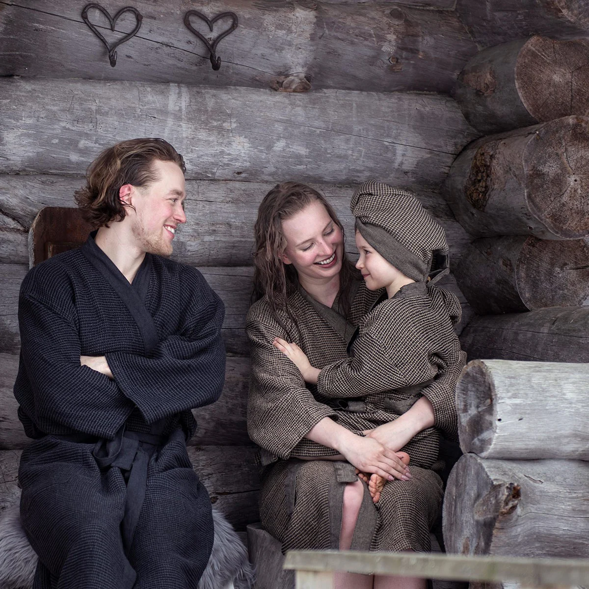 Rento Kenno Brown / Black Bathrobe - Image 4