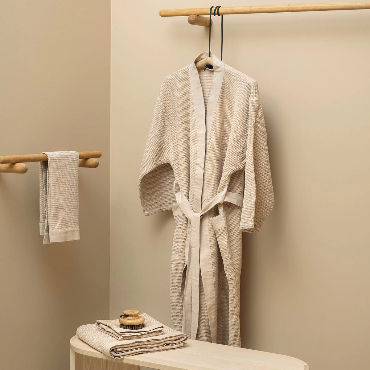 Rento Kenno Beige / White Bathrobe - Image 4