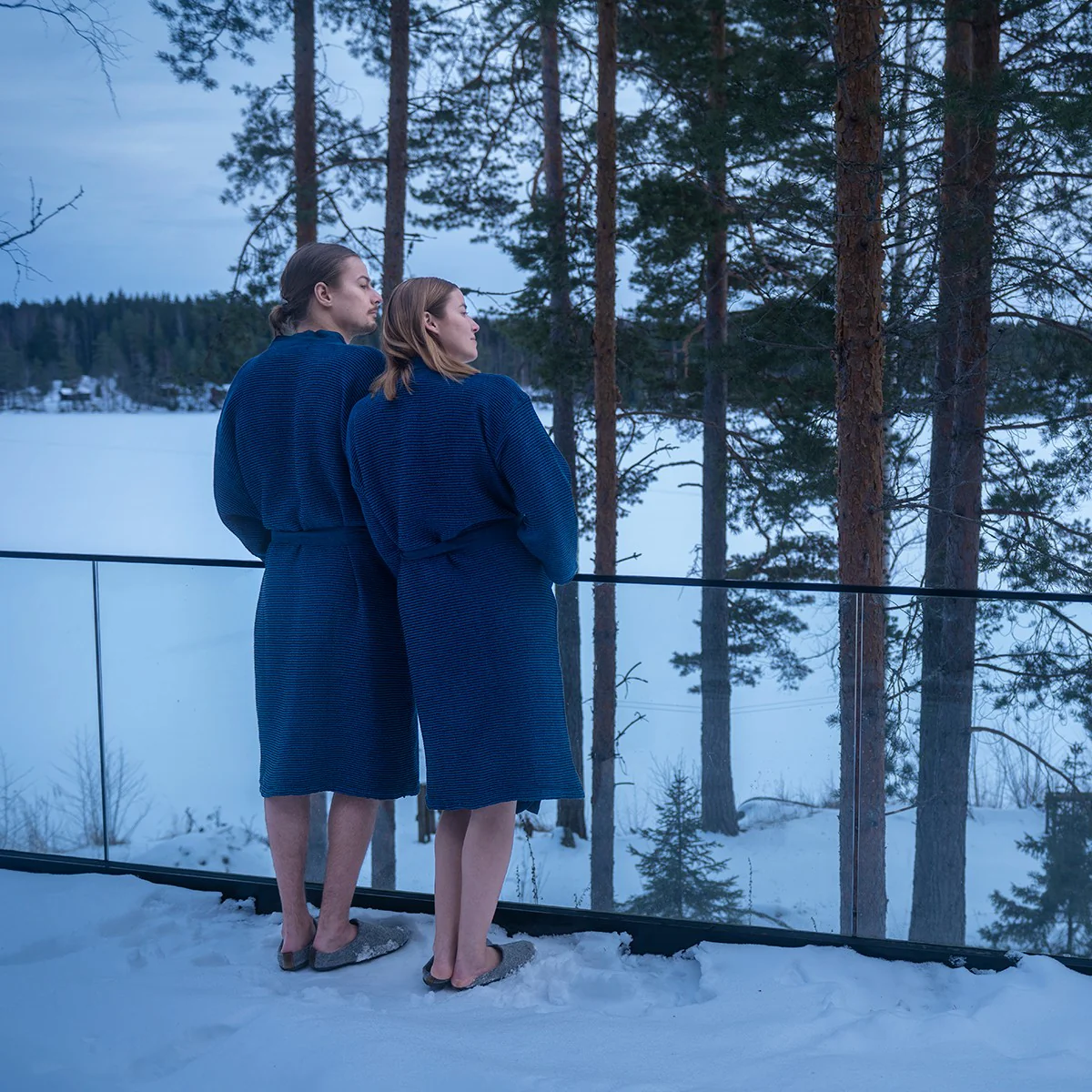 Rento Kenno Blue / Black Bathrobe - Image 3