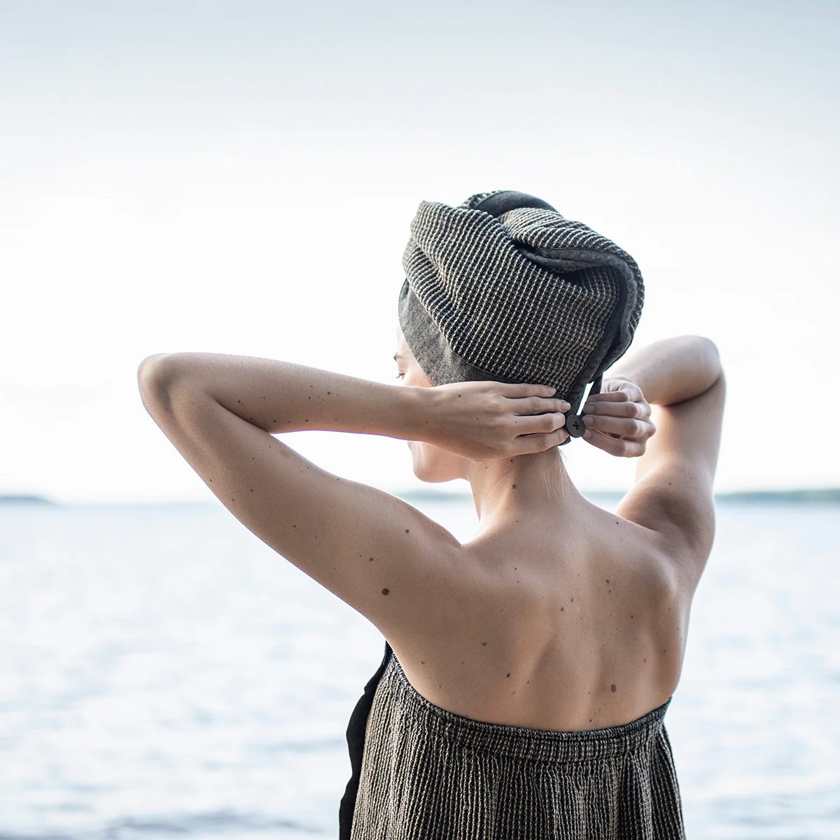 Rento Kenno Brown / Black Hair Towel - Image 4