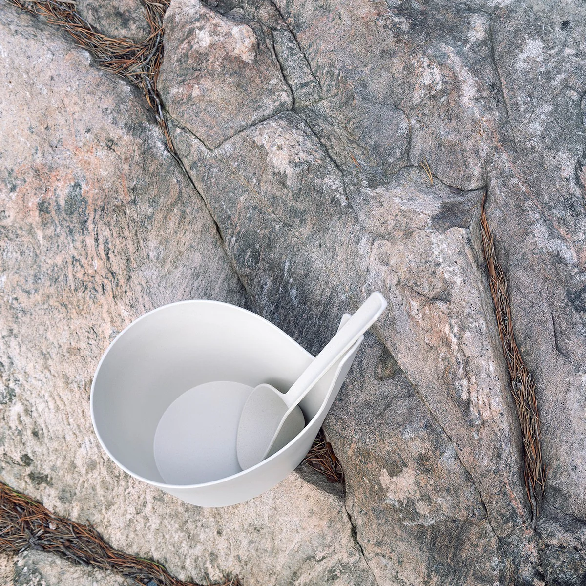 Rento Pisara Speckled Ivory Sauna Bucket & Ladle Gift Set - Image 4