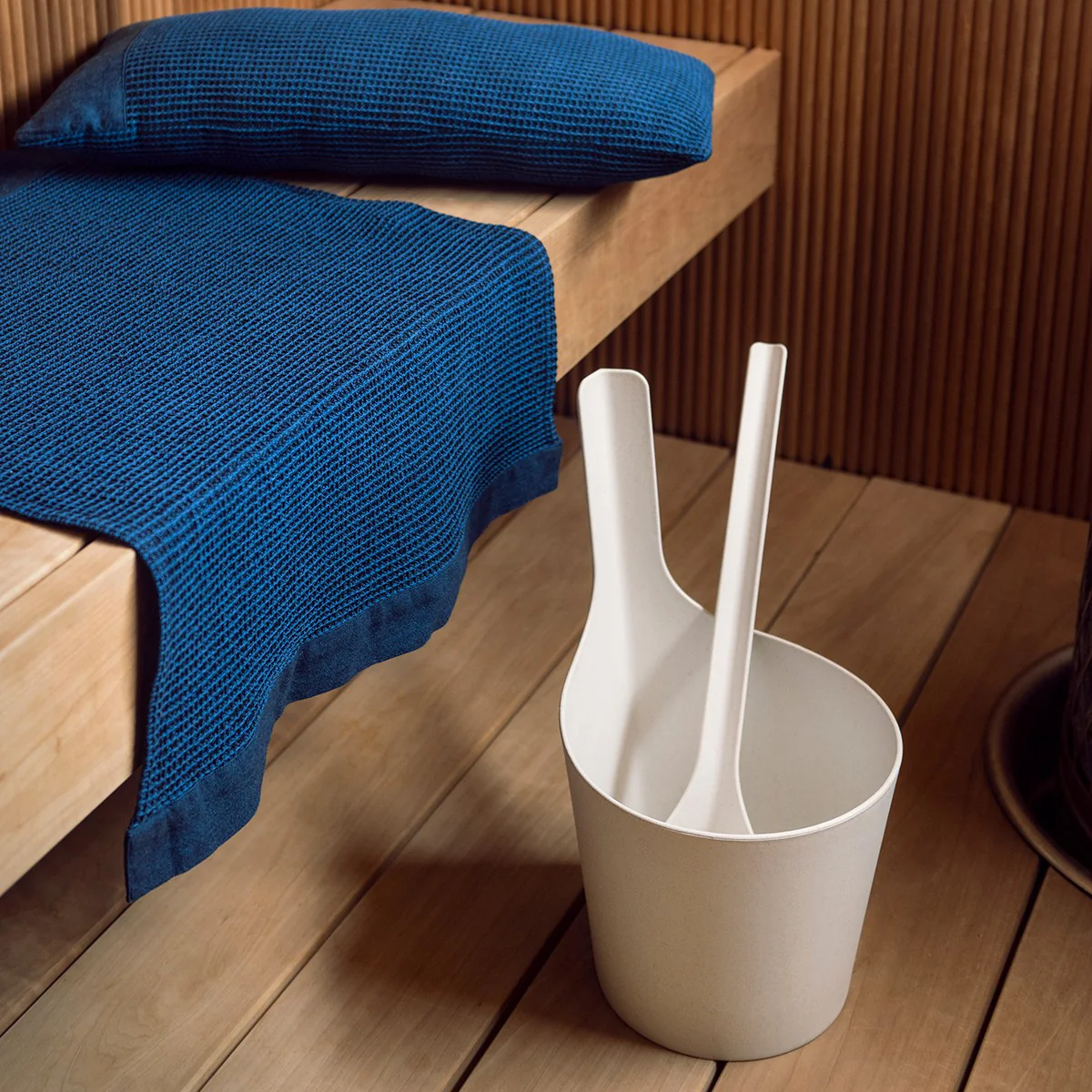 Rento Pisara Speckled Ivory Sauna Bucket - Image 3
