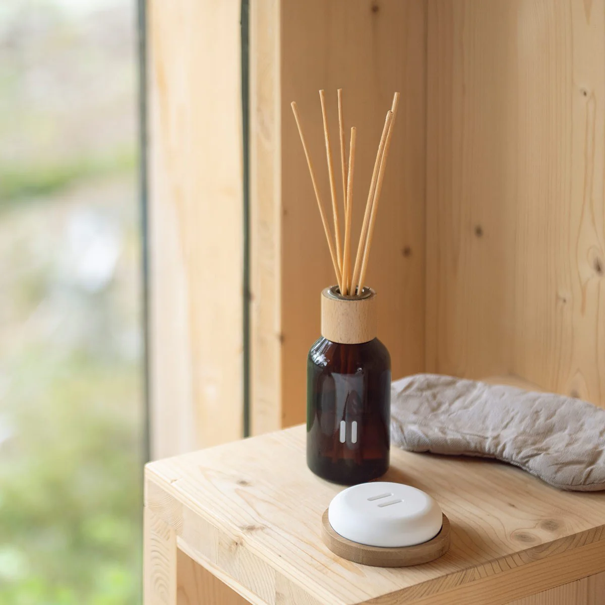 Rento Sauna Stone Diffuser w/ Bamboo Tray - Image 3
