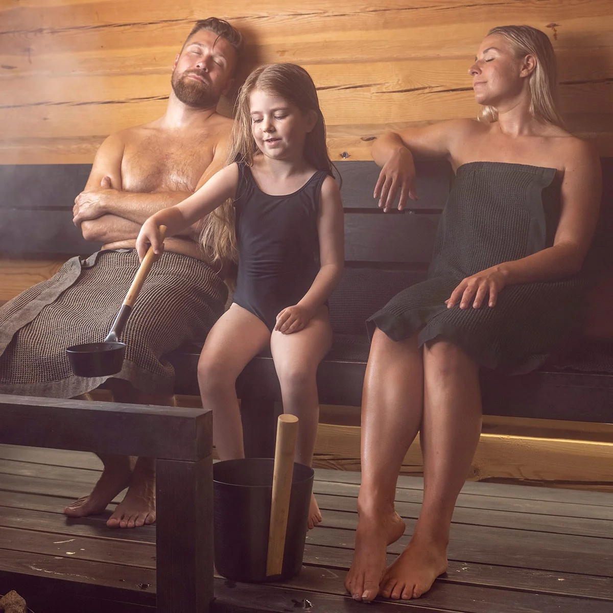 Rento Tar Brown Aluminum & Bamboo Sauna Bucket - Image 3