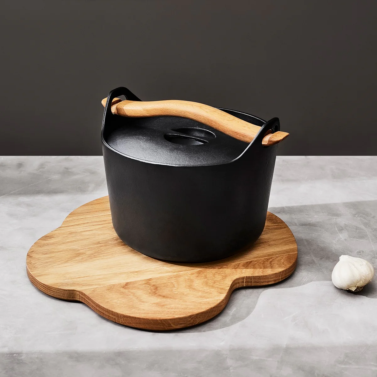 iittala Sarpaneva Cast Iron Pot - Image 5