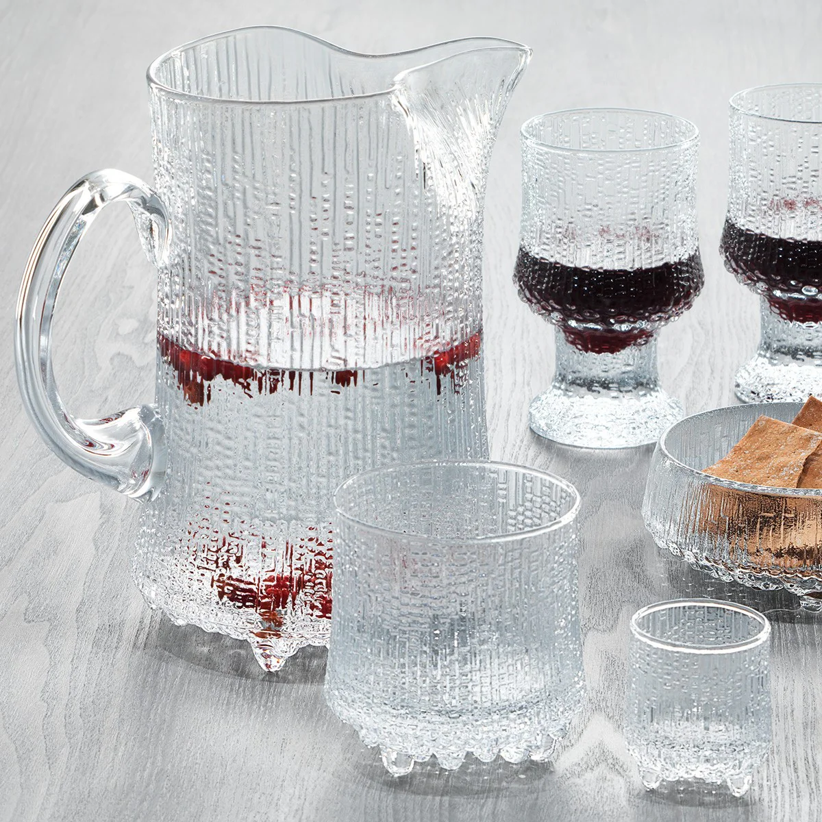 iittala Ultima Thule Ice Lip Pitcher - Image 2