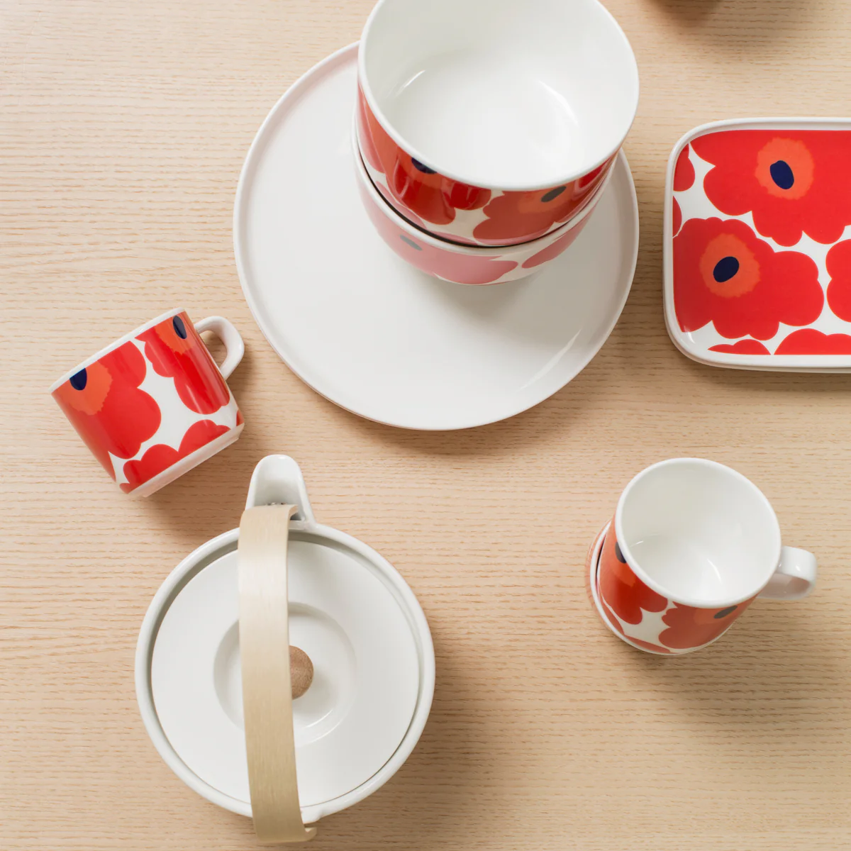 Marimekko Unikko Red Teapot - Image 3