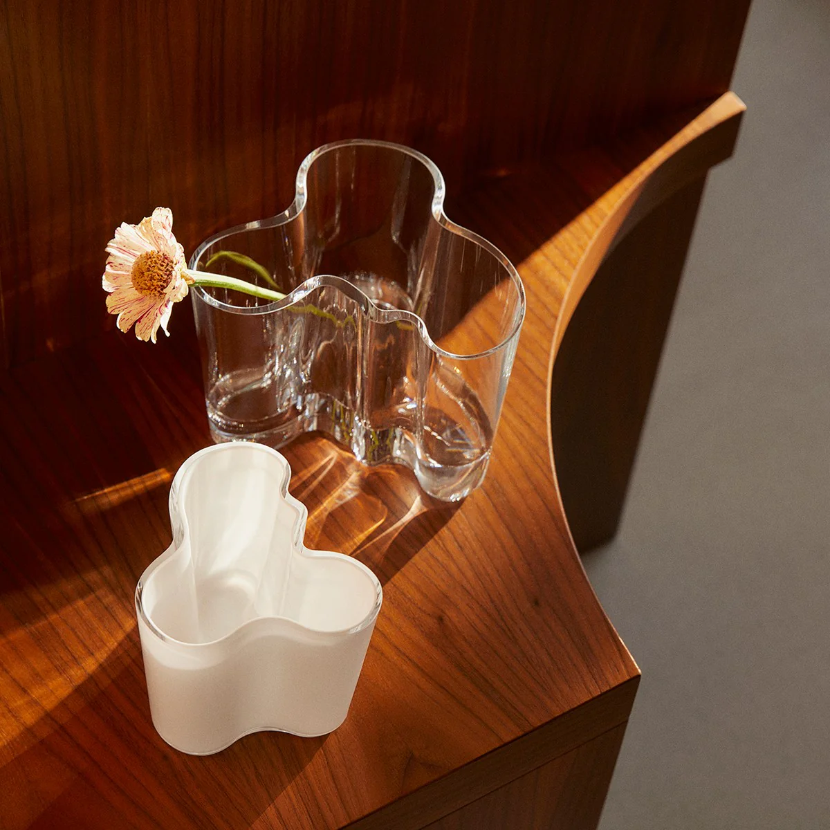 iittala Aalto White Vase - 3-3/4" - Image 2